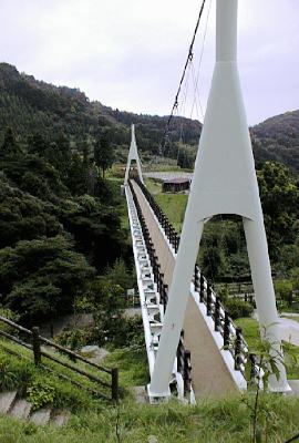 Kamo Yurarinko Bridge